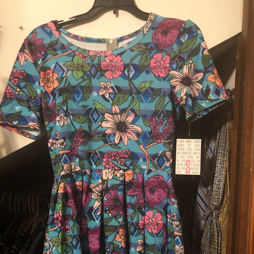 Lularoe Amelia NWT size Small
